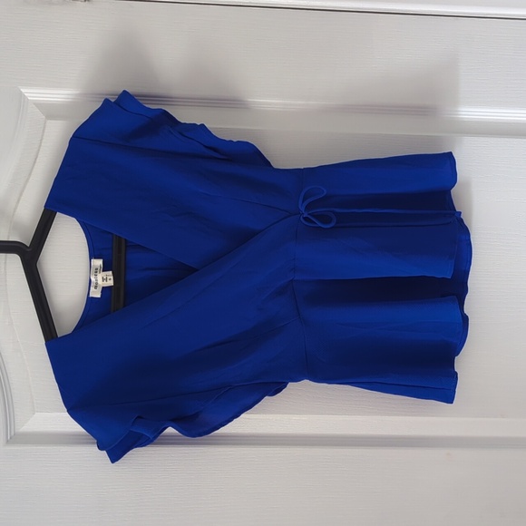 Beautiful blue Monteau top - Picture 1 of 1